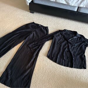 Missguided Black Pleated Skirt